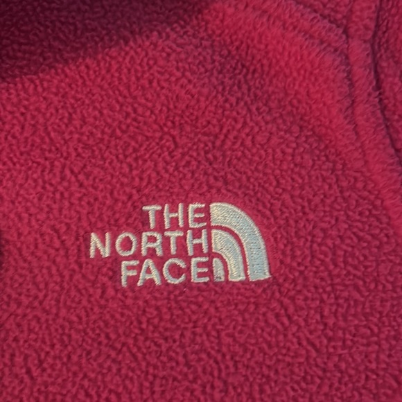 Women’s size medium north face quarter zip - Picture 3 of 3